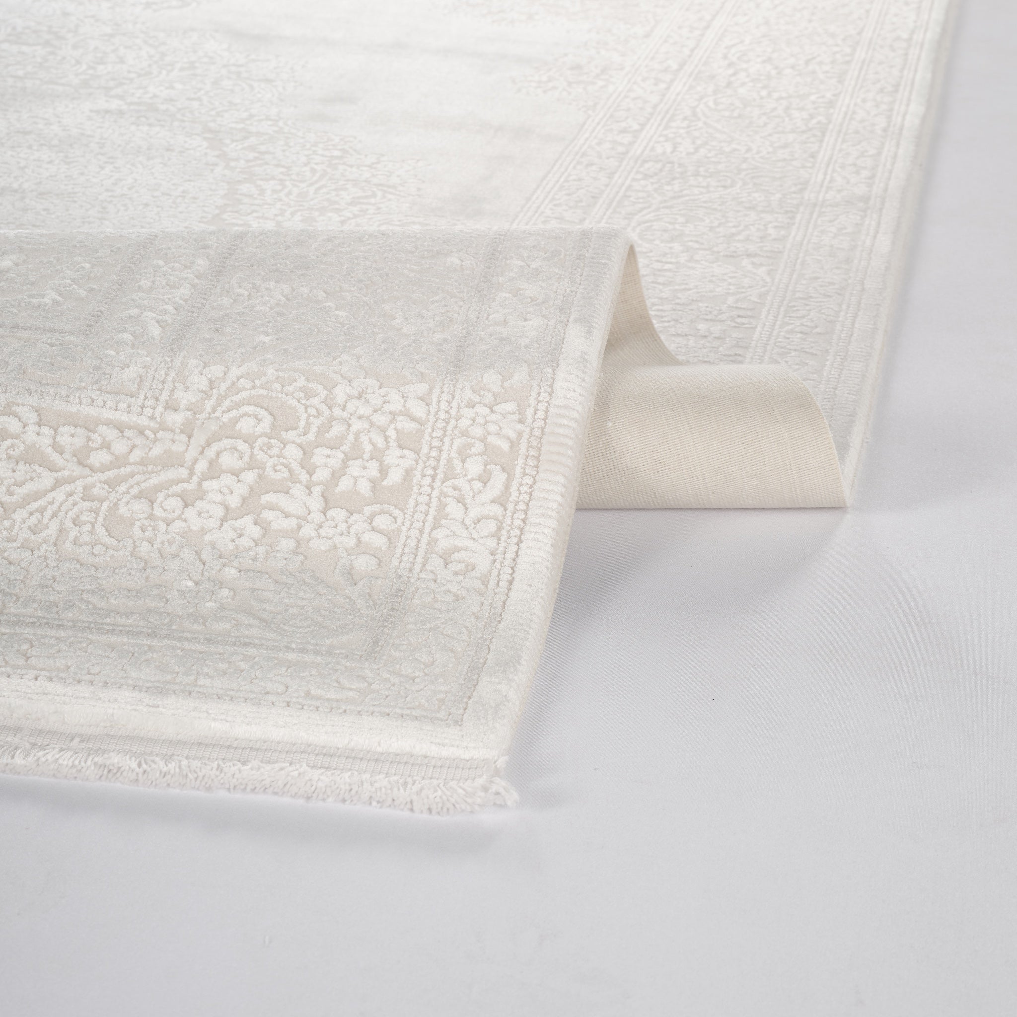 Marea 8811MA Ecru - Machine-Made Carpet