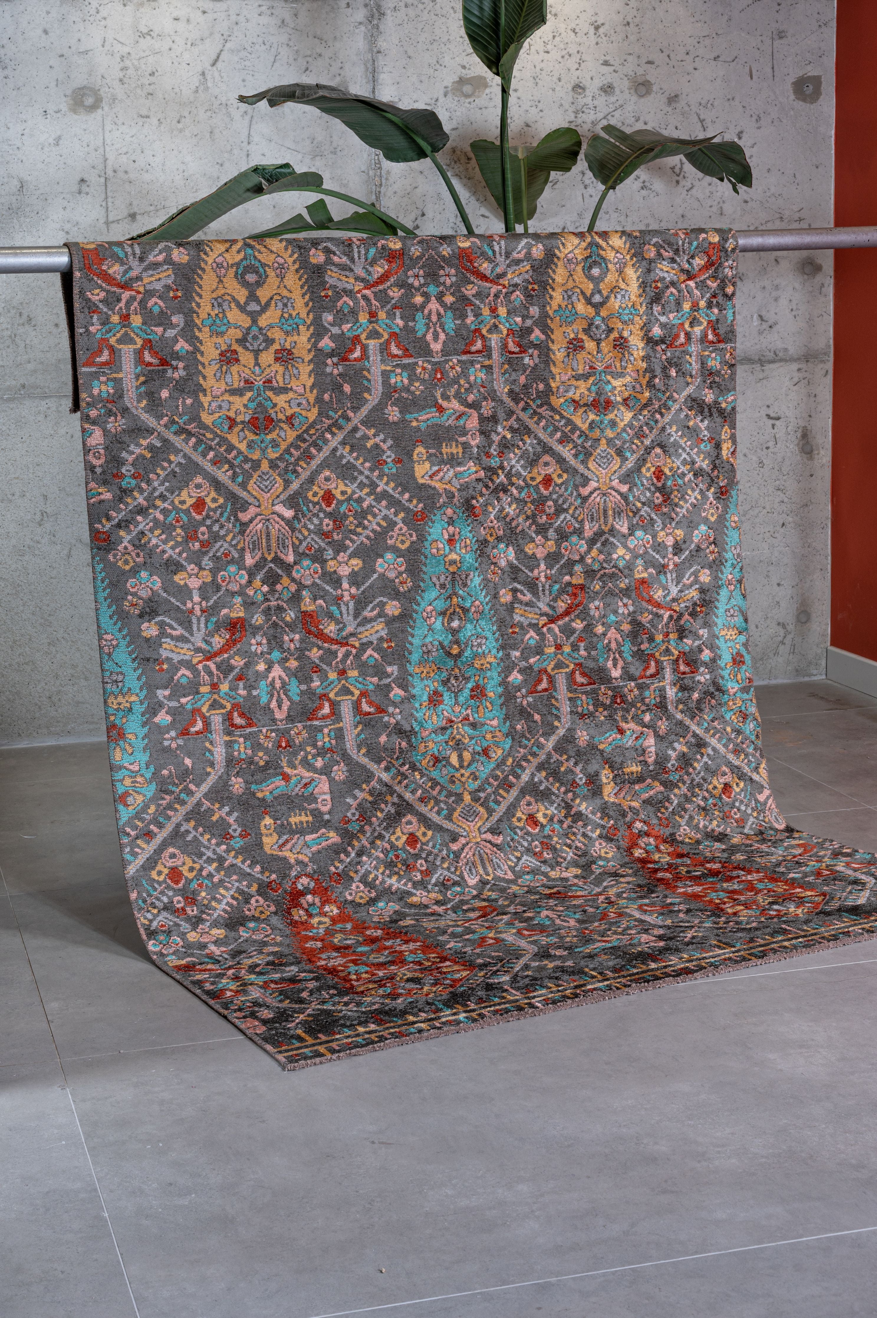 Paspartu 1913 Anthracite - Machine-Made Carpet