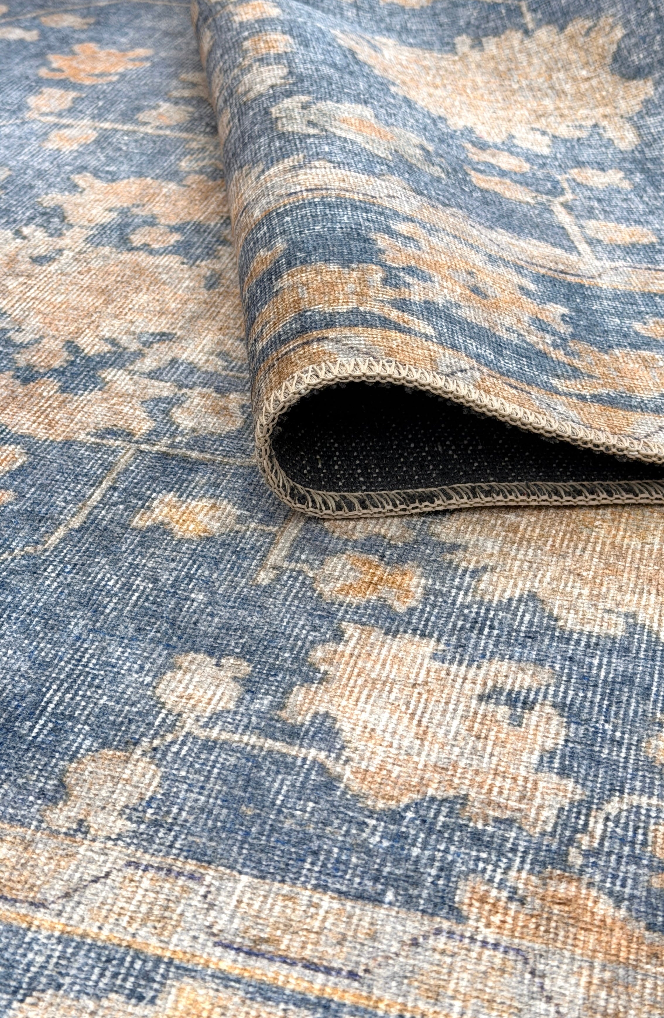 Velora 3030 - Decorative Machine-Woven Rug