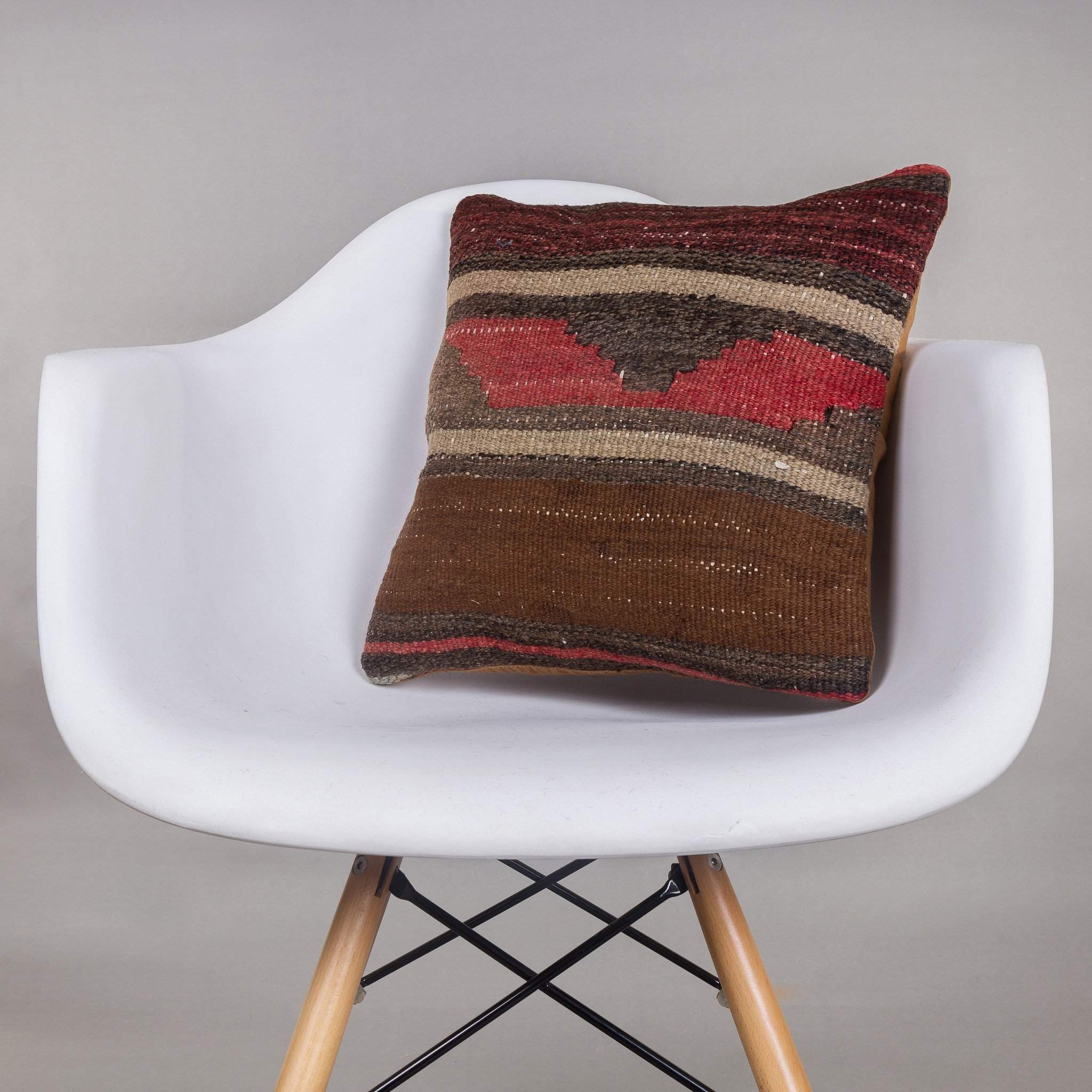 Geometric Brown Kilim Pillow Cover 16x16 4646 - kilimpillowstore
- 1