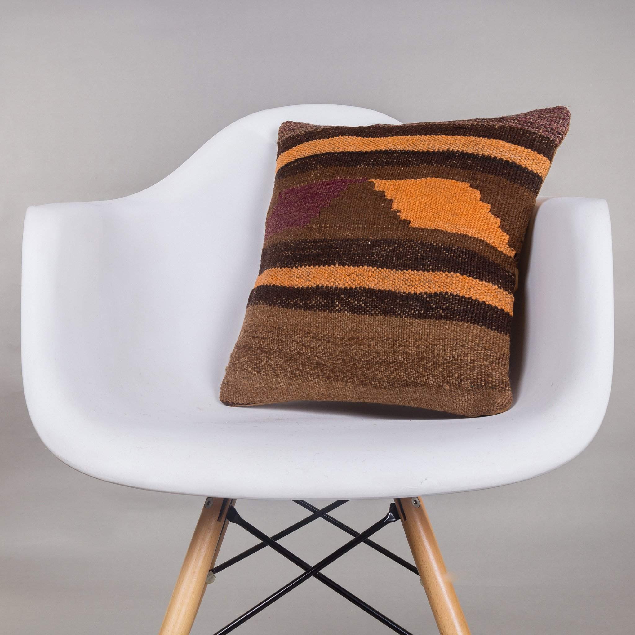 Geometric Brown Kilim Pillow Cover 16x16 4674 - kilimpillowstore
- 1