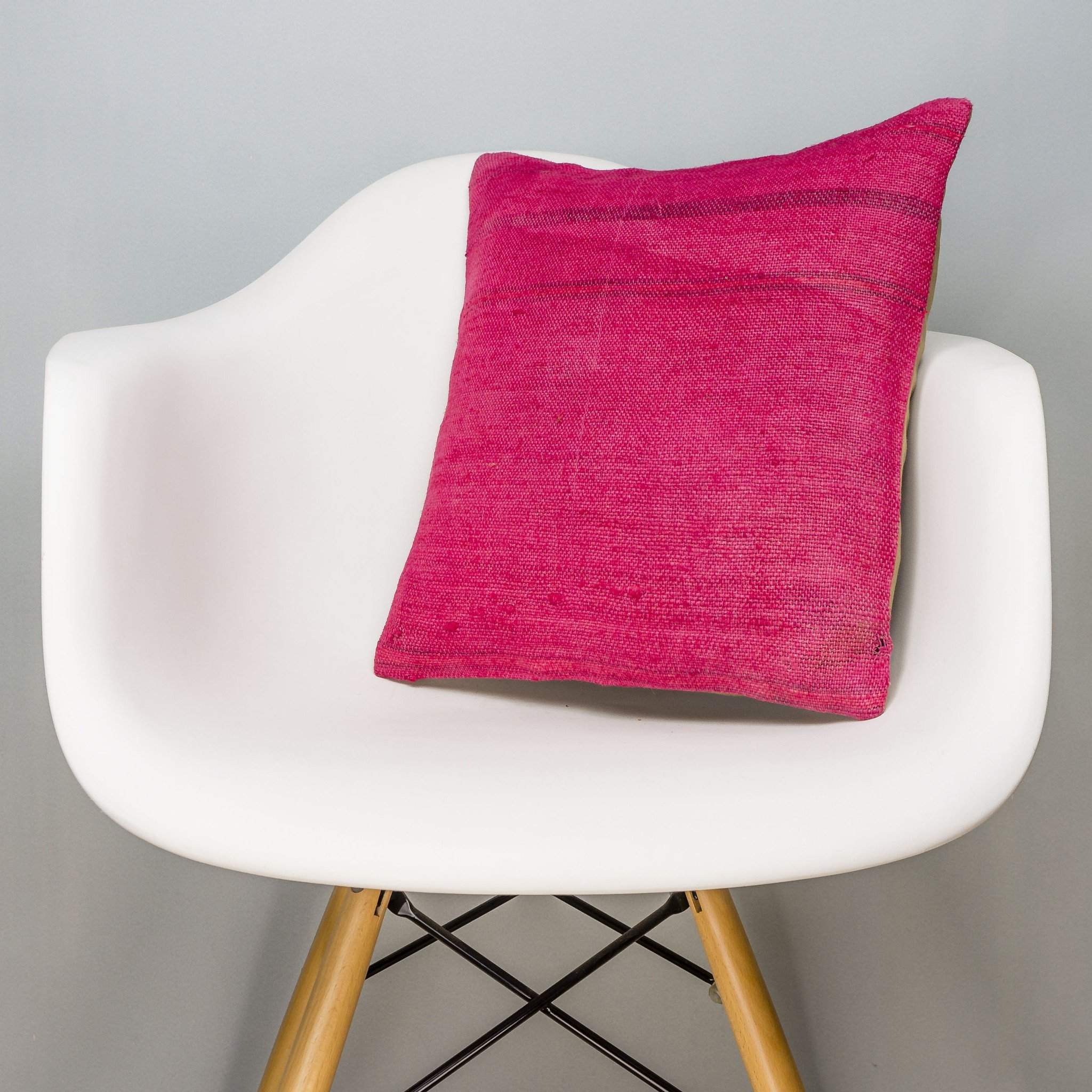 Plain Pink Kilim Pillow Cover 16x16 2997 - kilimpillowstore
- 1