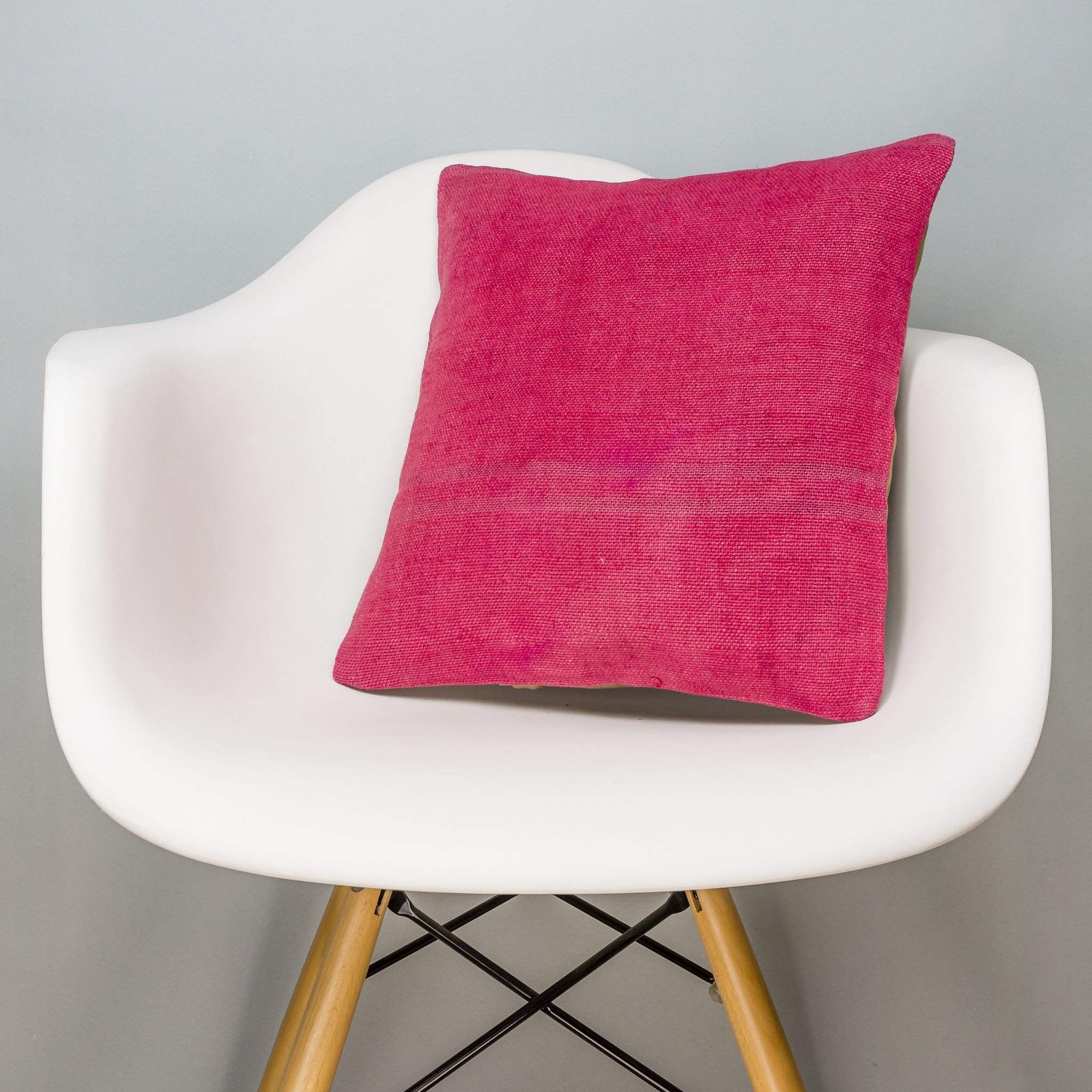 Plain Pink Kilim Pillow Cover 16x16 3008 - kilimpillowstore
- 1