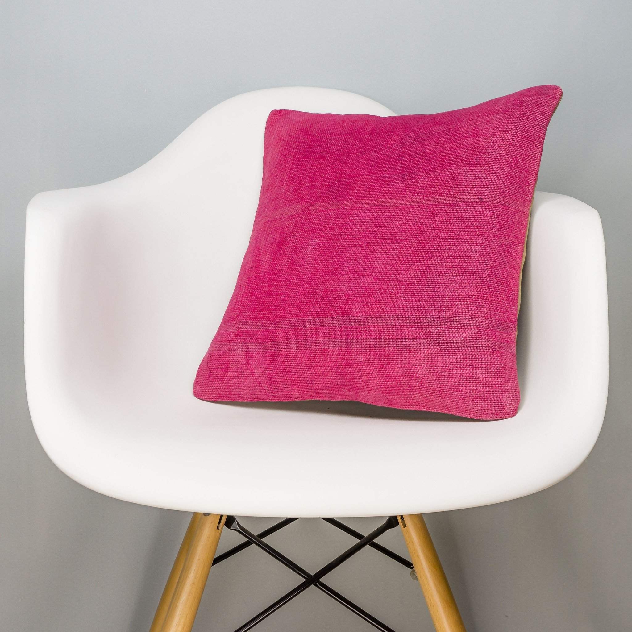 Plain Pink Kilim Pillow Cover 16x16 3009 - kilimpillowstore
- 1