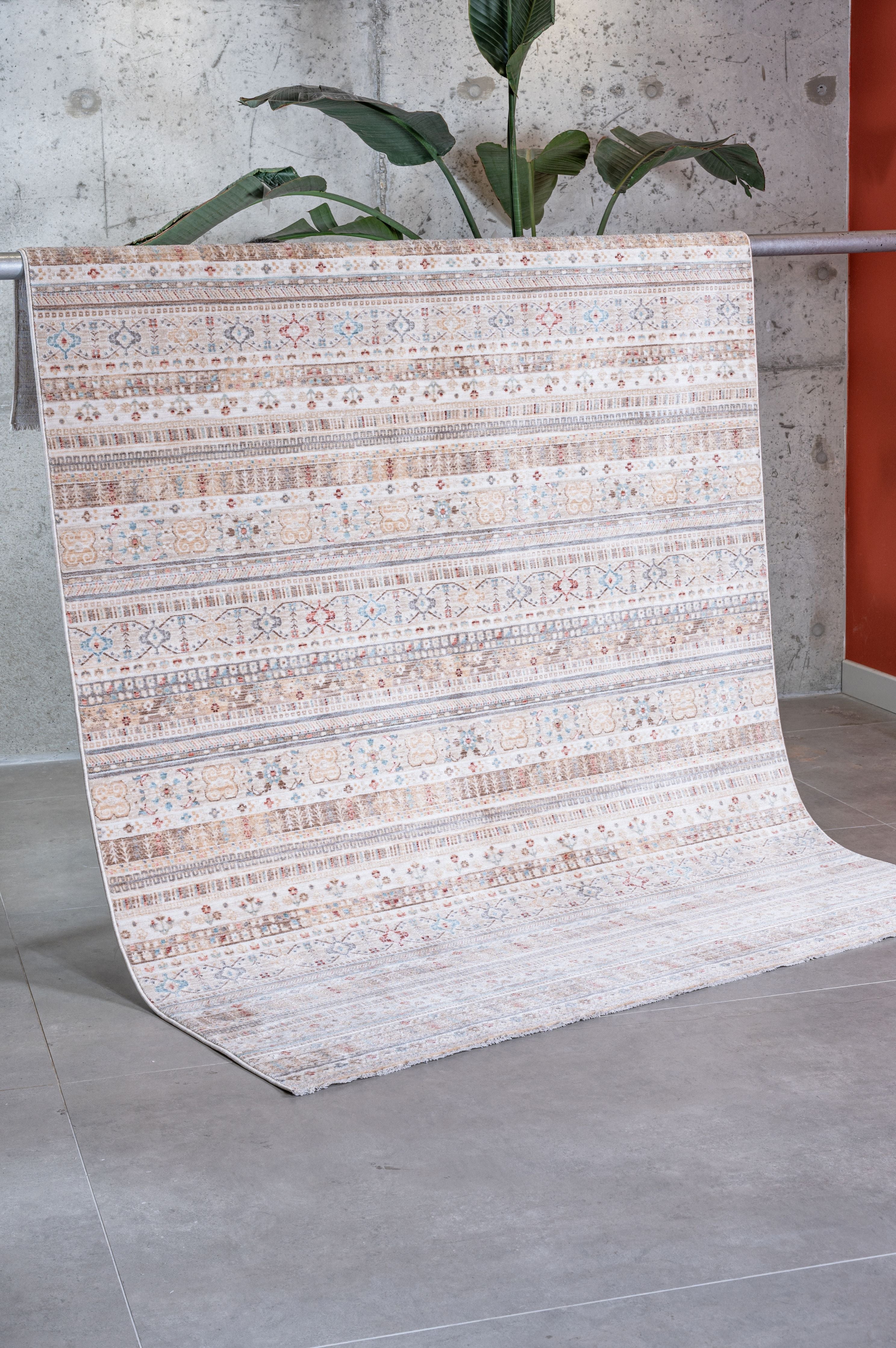 Ambiance 2911 Multi - Machine-Woven Carpet