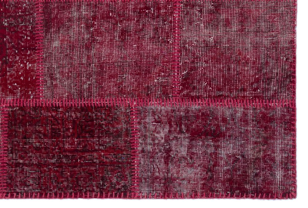 Apex Patchwork Unique Red 22217 120 cm X 180 cm