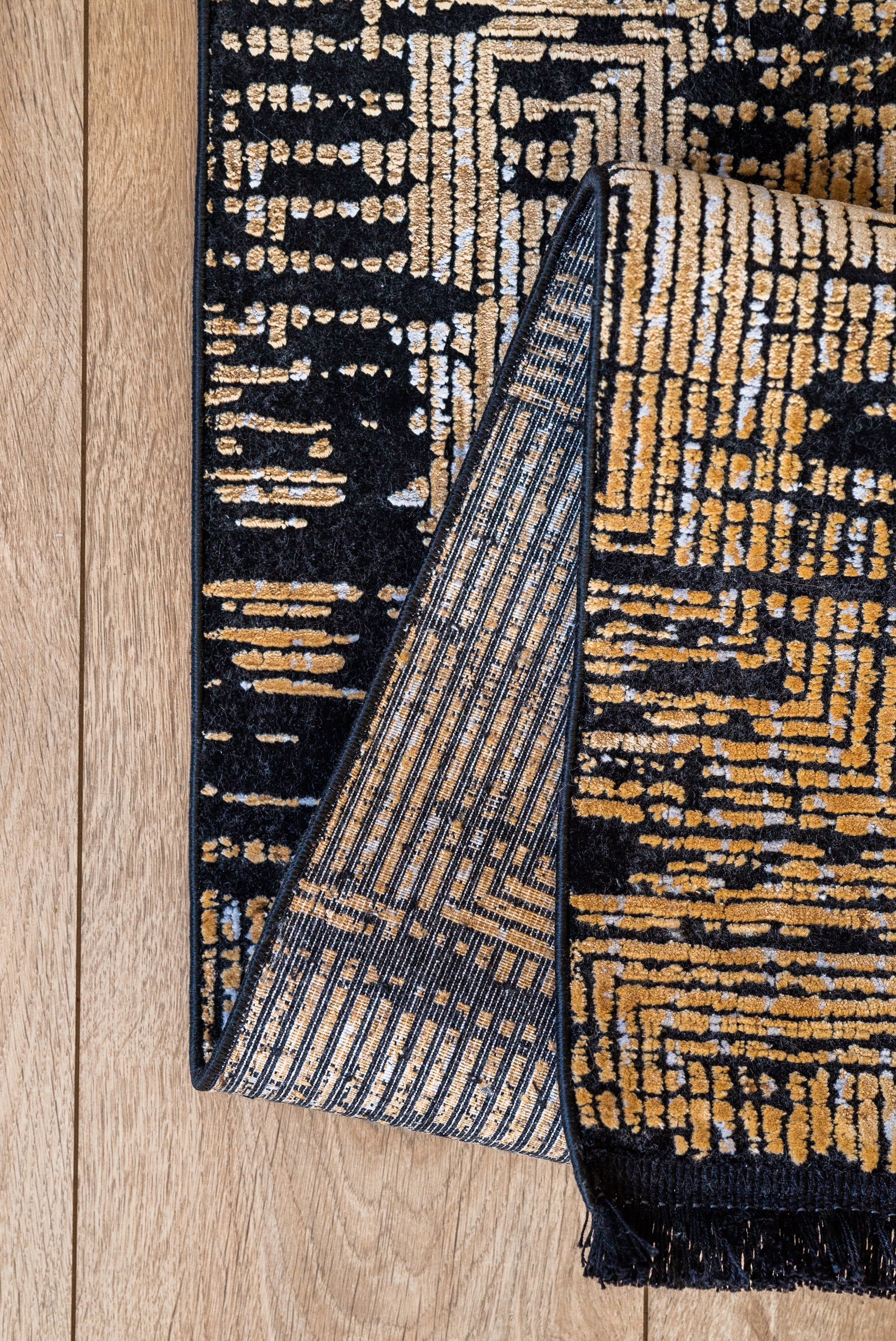 Apex Portofino 6702 Machine-Made Carpet