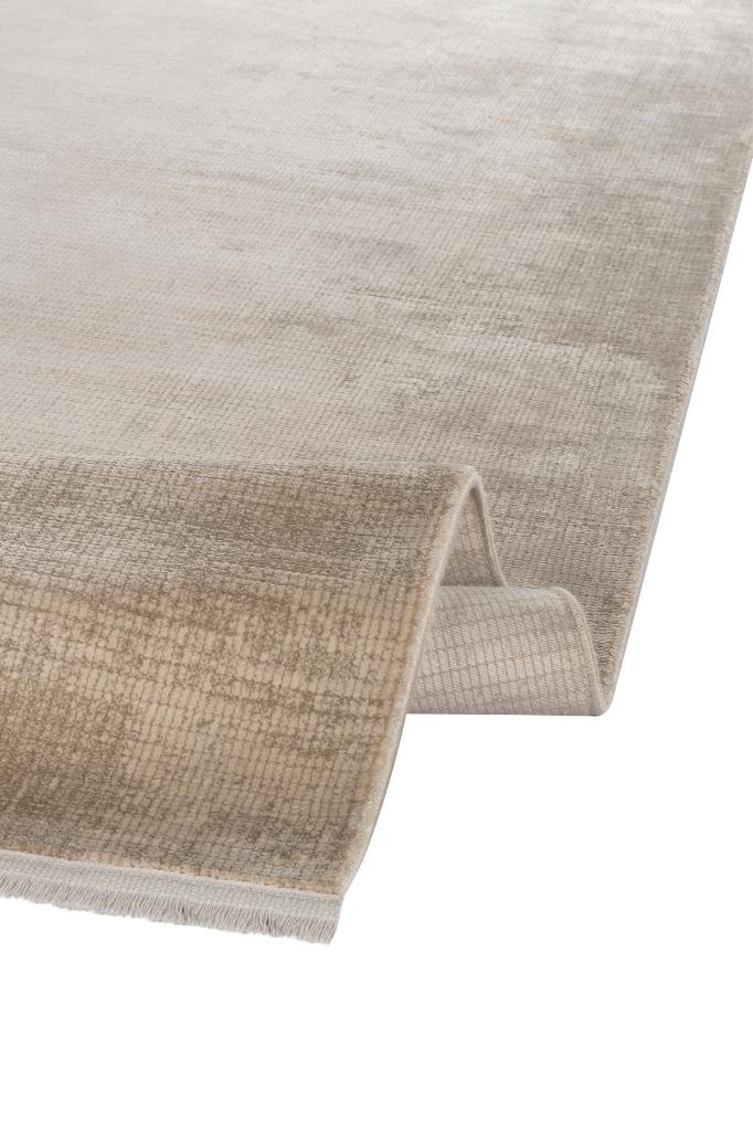 Aura 2816 Cream Machine Made Rug