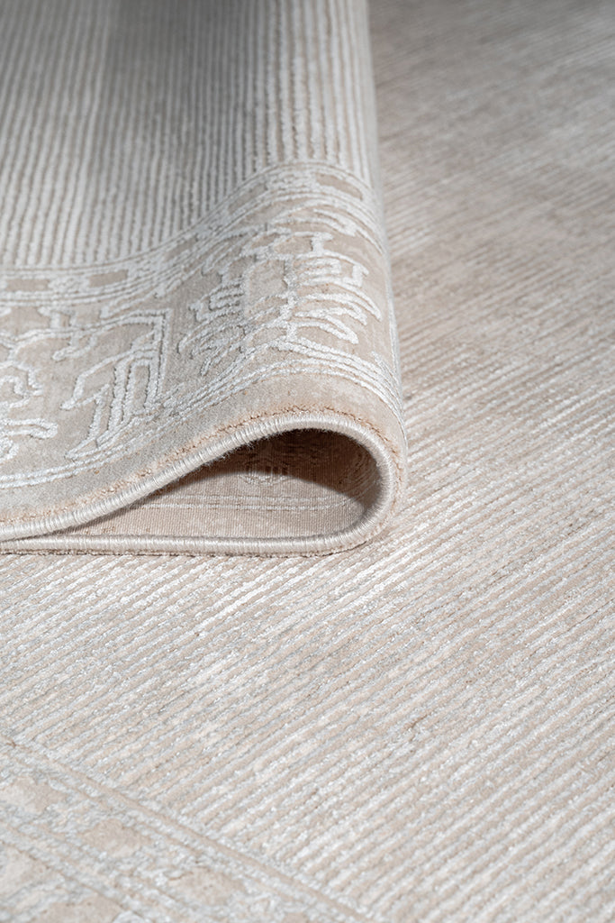 Aura 2855 Cream Machine Made Rug