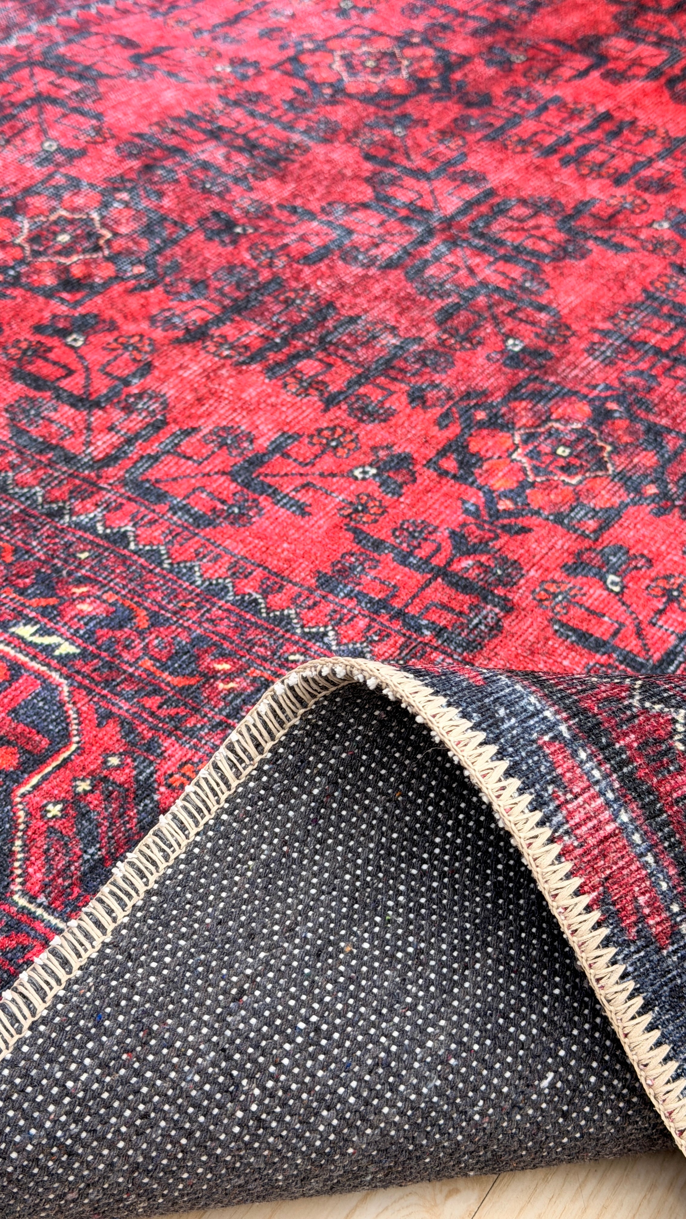 Velora 3042 - Decorative Machine-Woven Rug