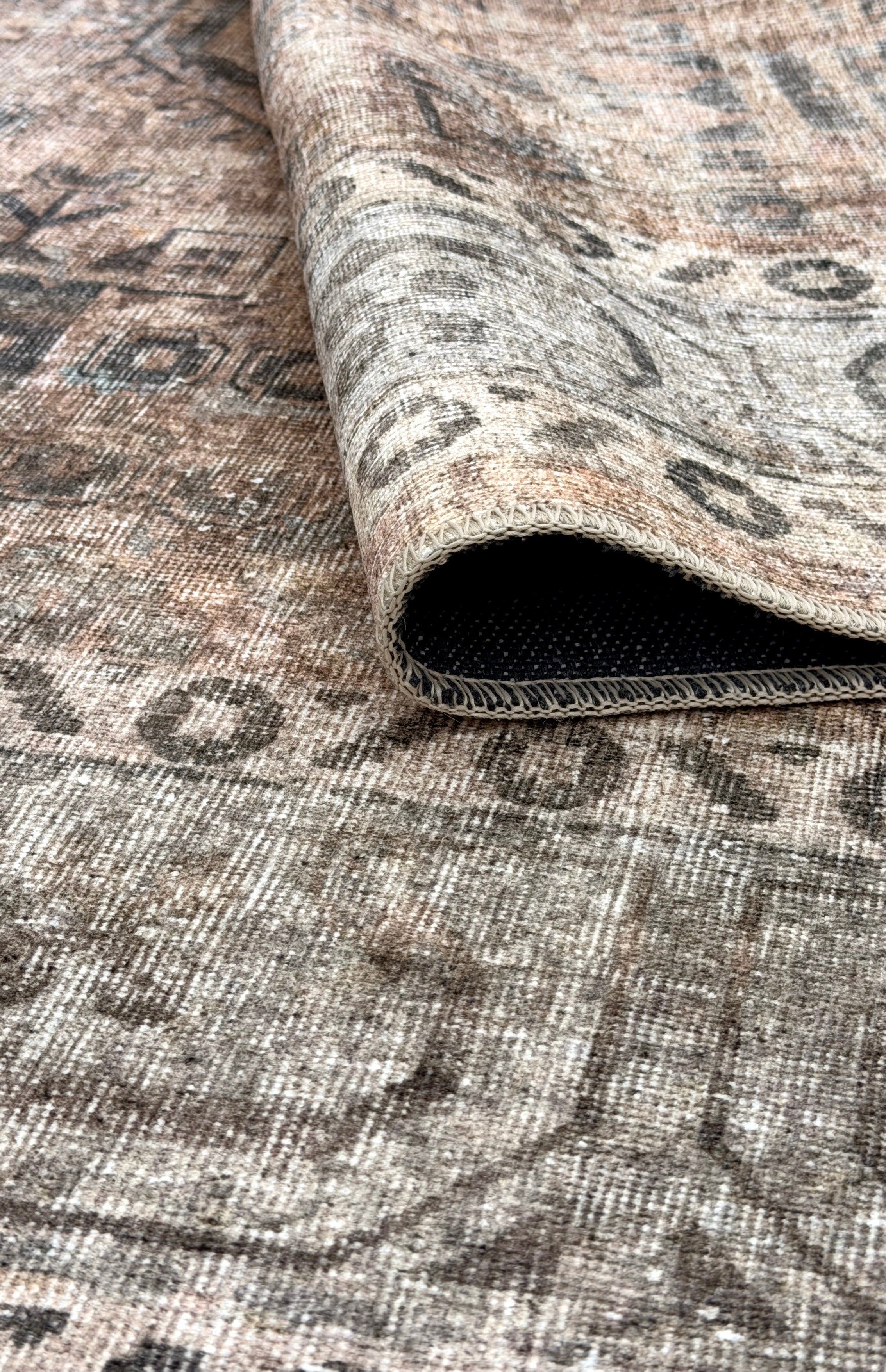 Velora 3045 - Decorative Machine-Woven Rug