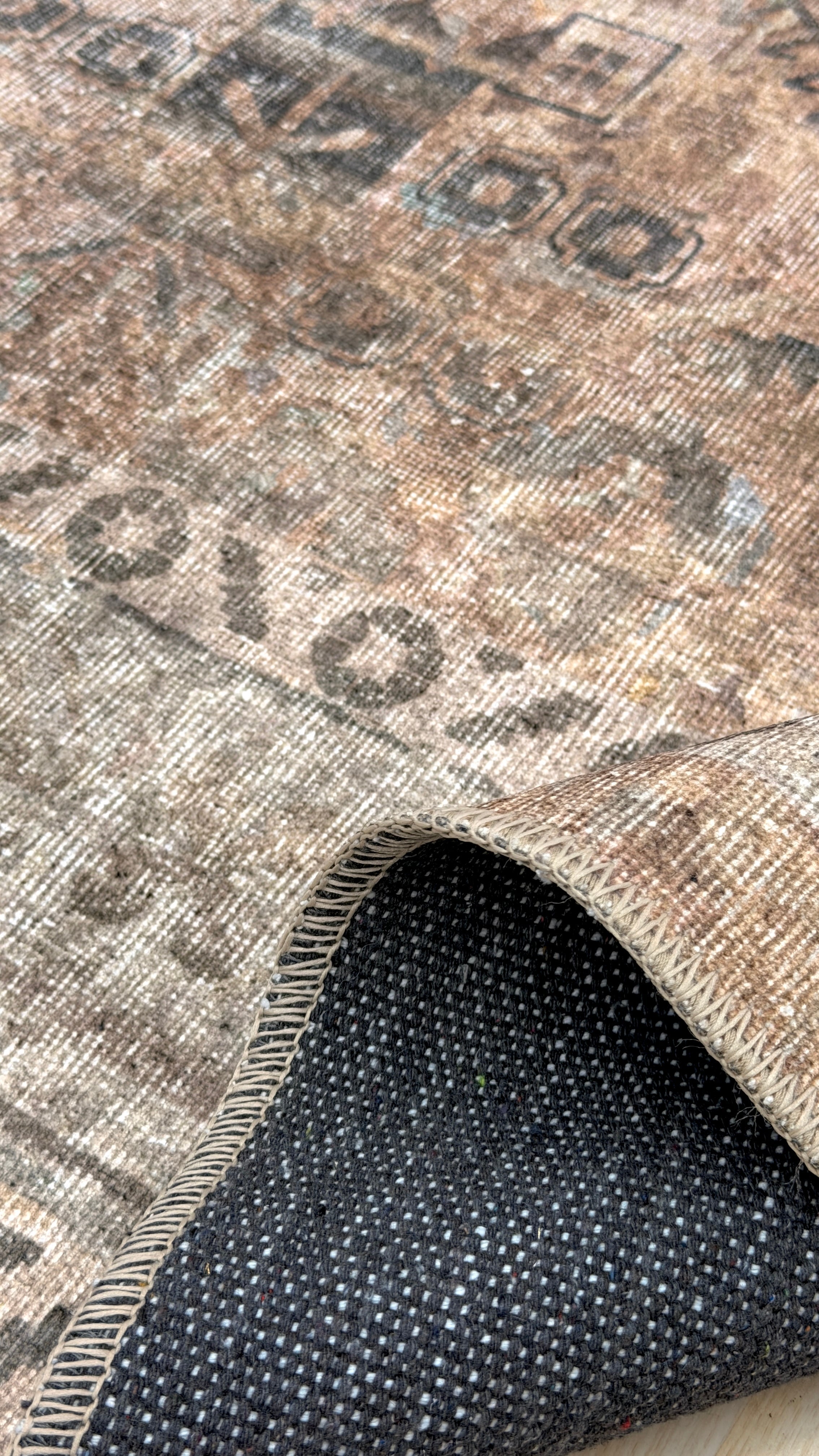 Velora 3045 - Decorative Machine-Woven Rug