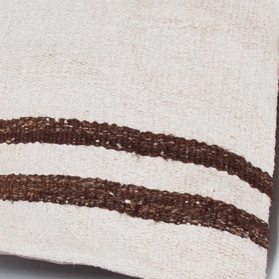 Striped_Beige_Kilim Pillow Cover_20x20_Z1002_8971